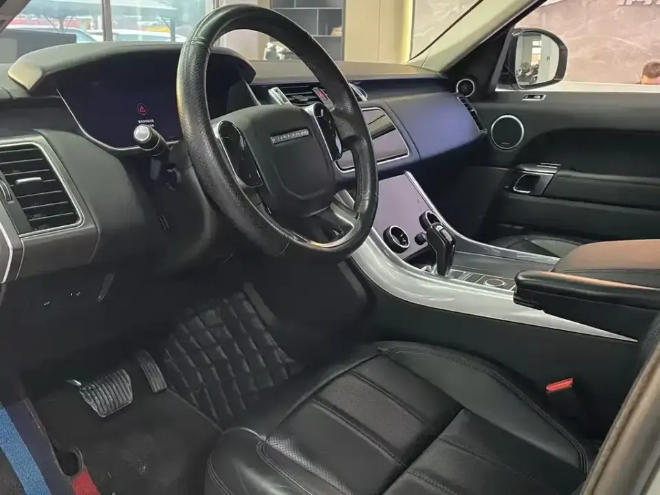 Land Rover Sport