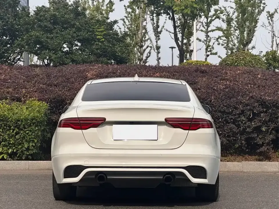 Jaguar XEL