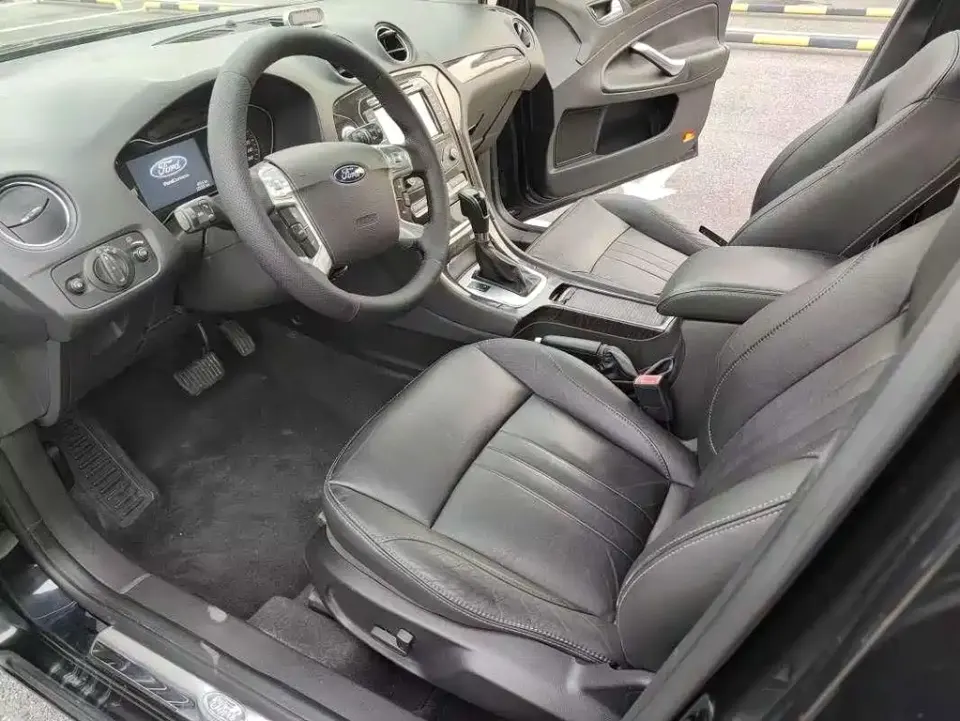 Ford Mondeo Zhisheng