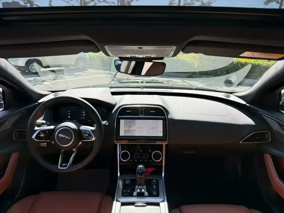 Jaguar XEL