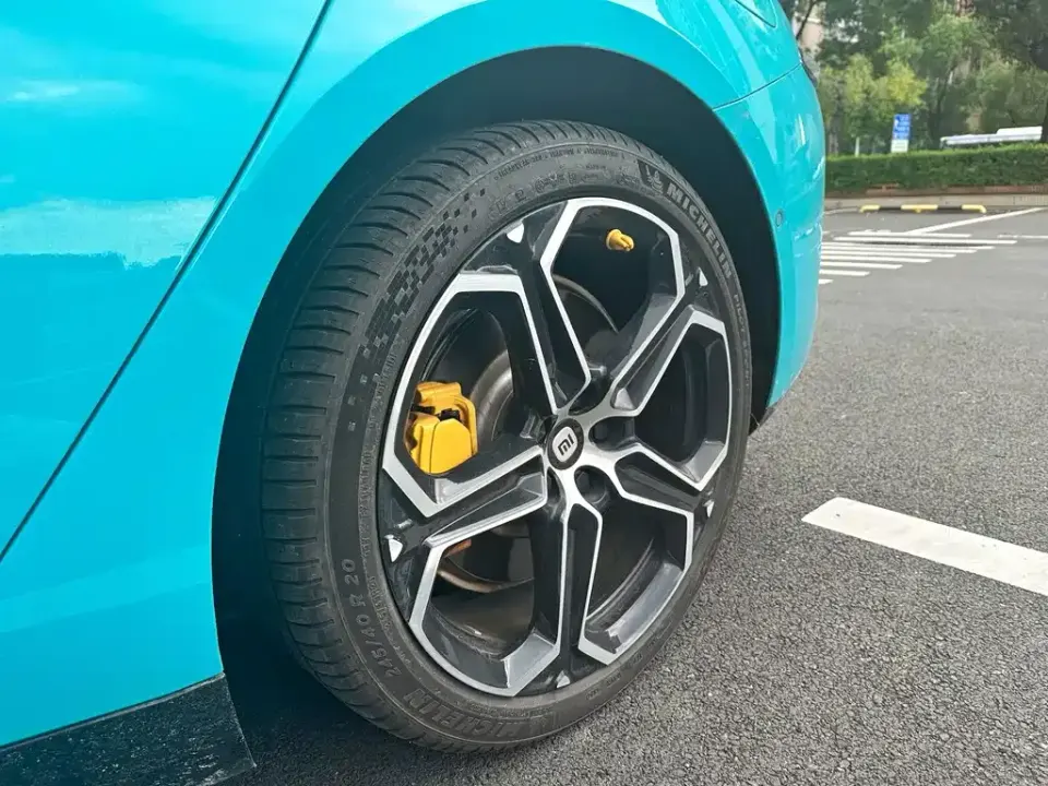 Xiaomi SU7