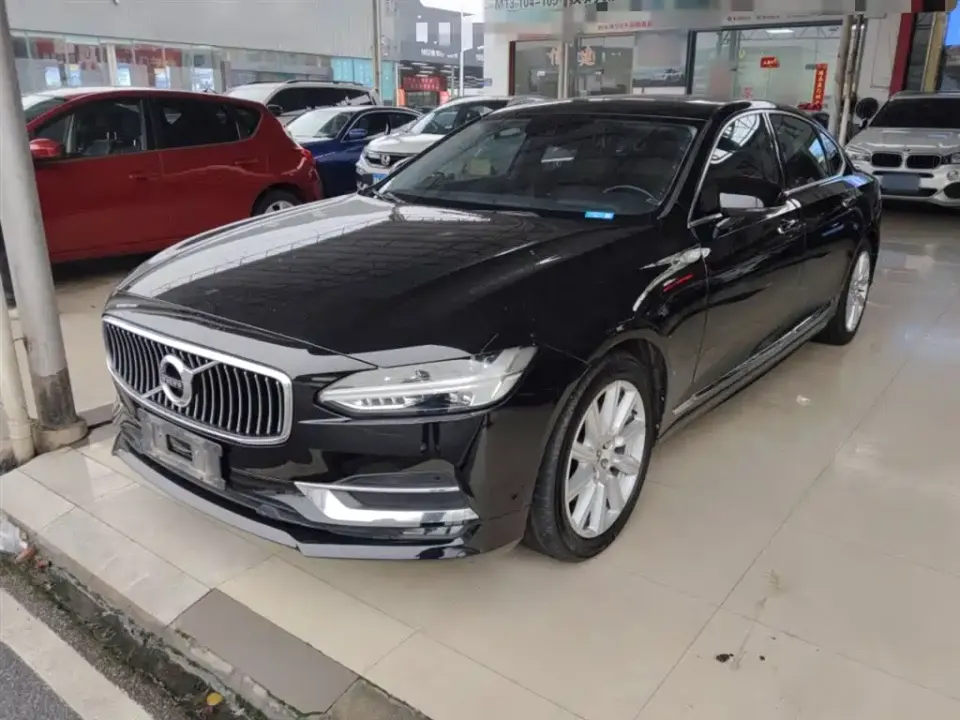 Volvo S90