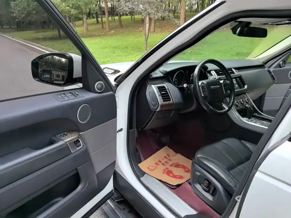 Land Rover Sport