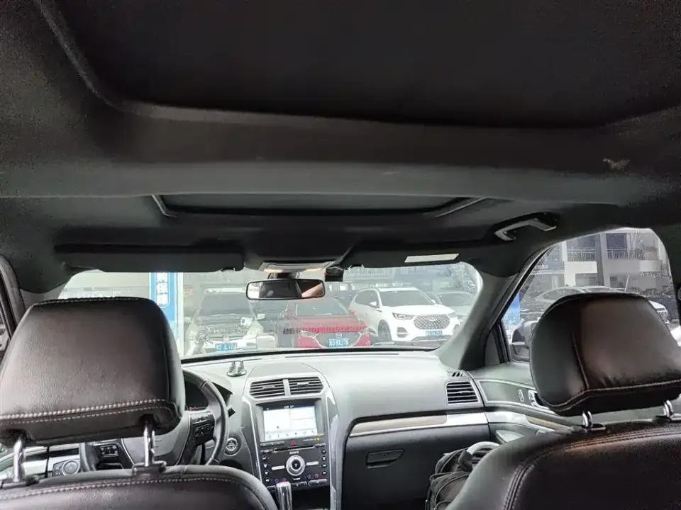 Ford Explorer (Import)