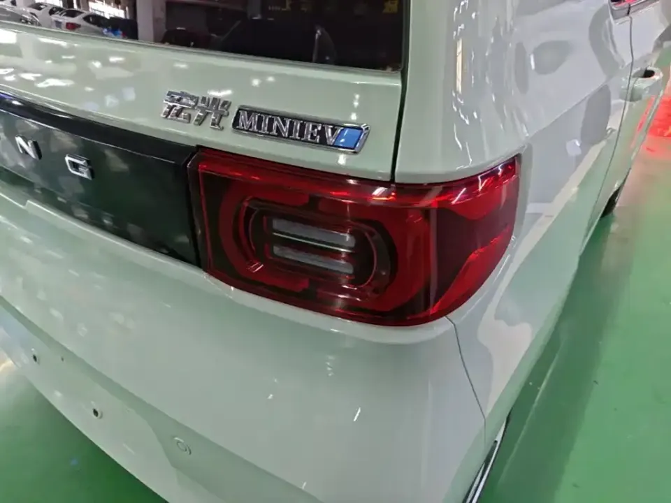 Wuling MINIEV