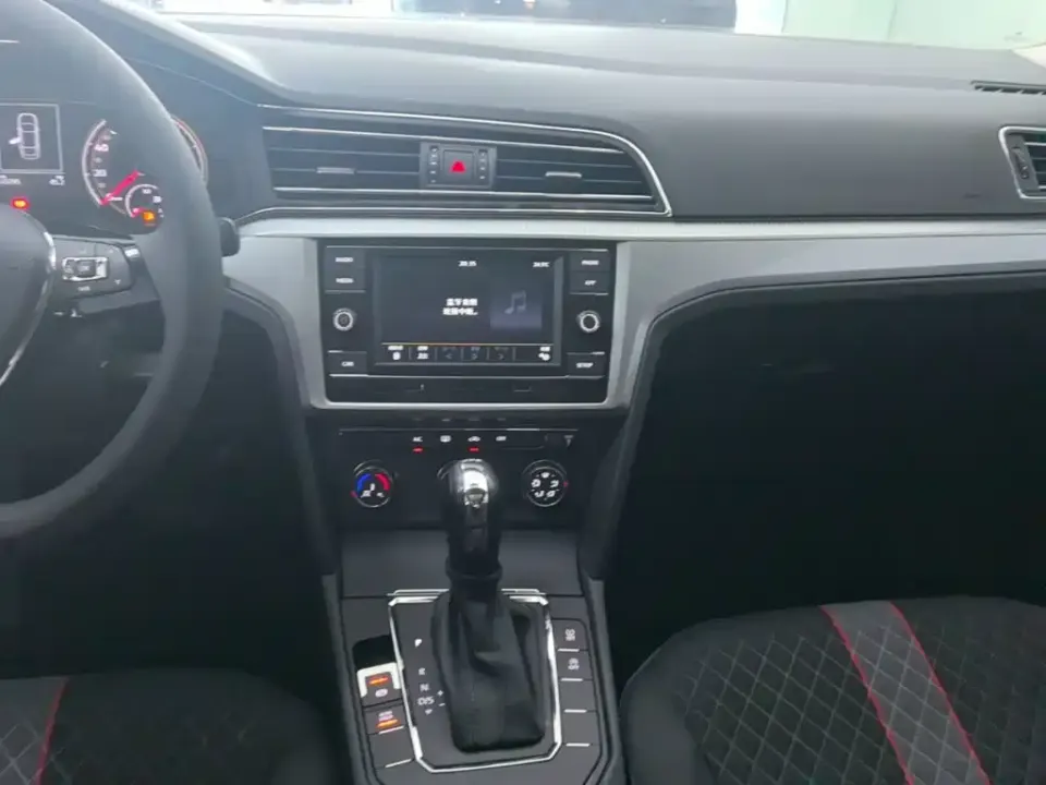 Volkswagen Lamando