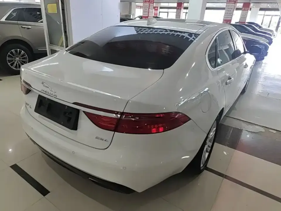 Jaguar XFL