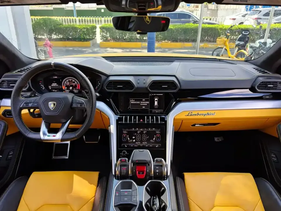 Lamborghini Urus