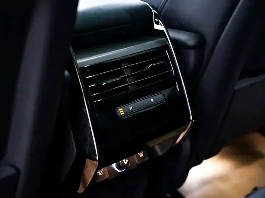Land Rover Sport