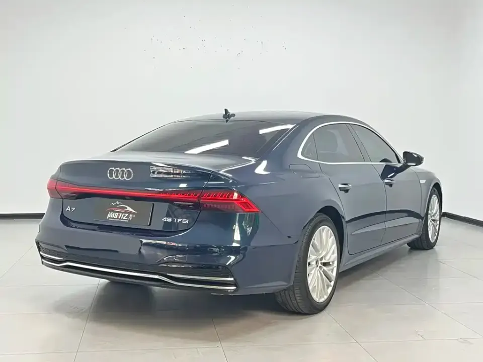 Audi A7L