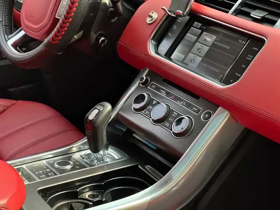 Land Rover Sport