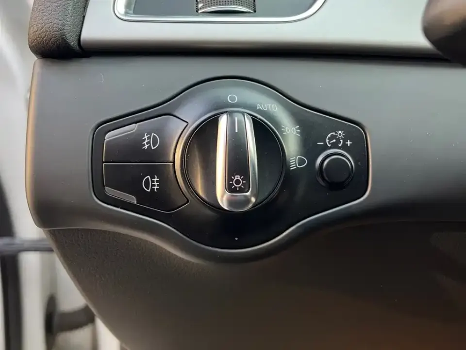 Audi A4 (Import)