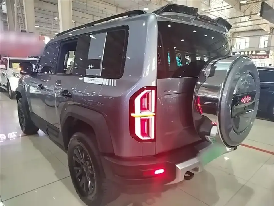 Fang Cheng Bao Leopard 5