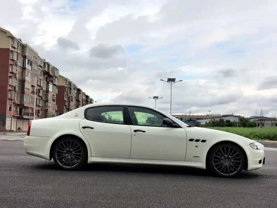 Maserati Quattroporte