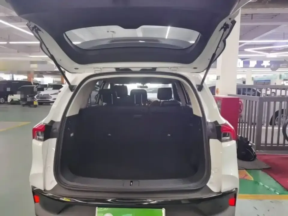 Maxus EUNIQ 6