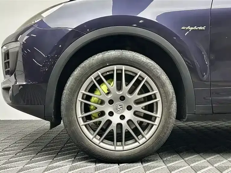 Porsche Cayenne Hybrid