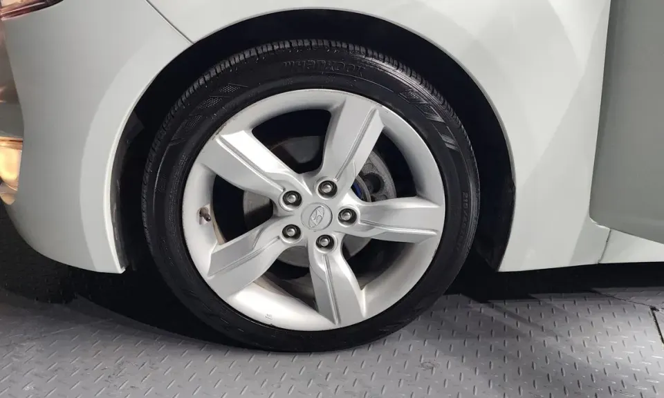 Hyundai Veloster