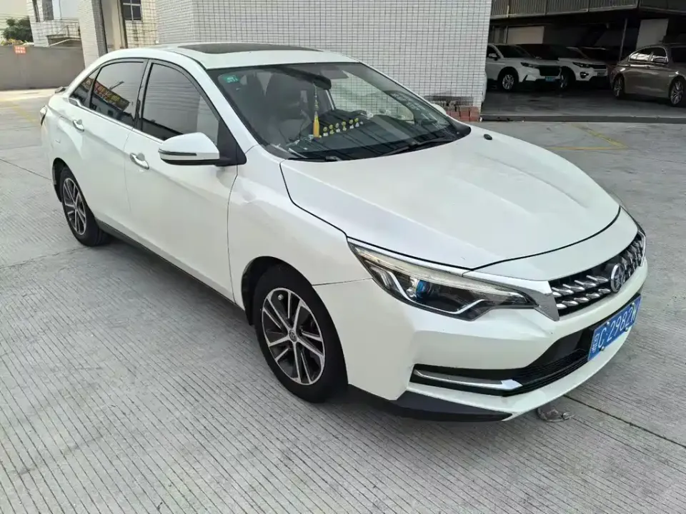 Venucia D60