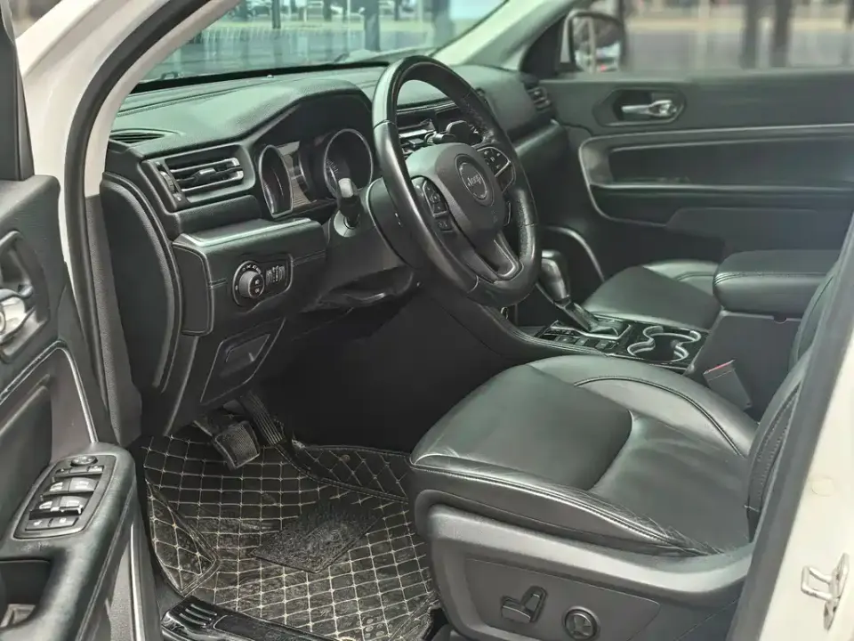 Jeep Grand Commander