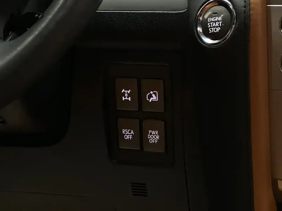 Lexus LX