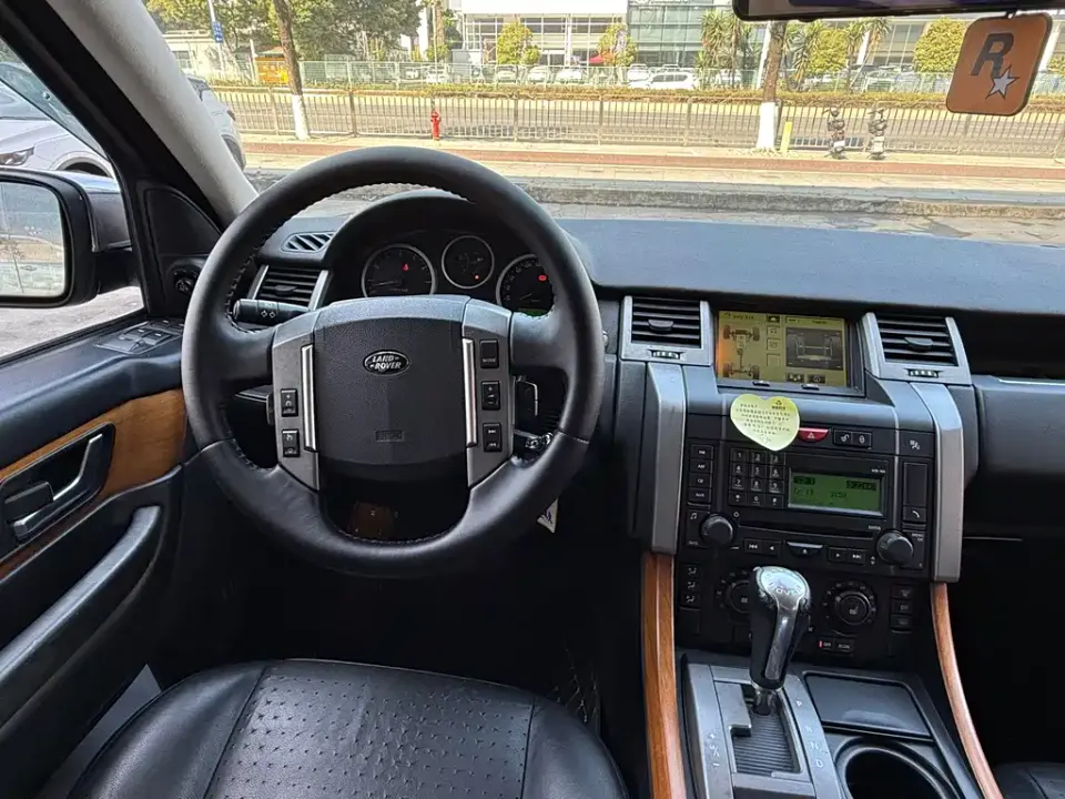 Land Rover Sport