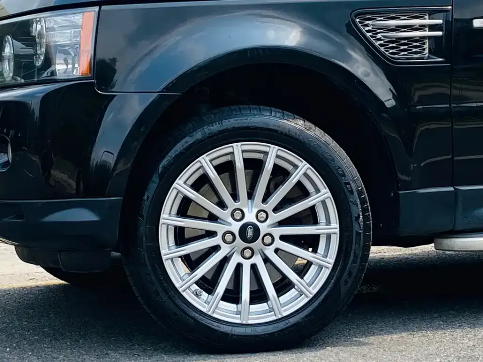 Land Rover Sport