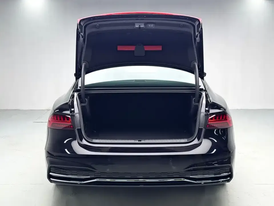 Audi A7L