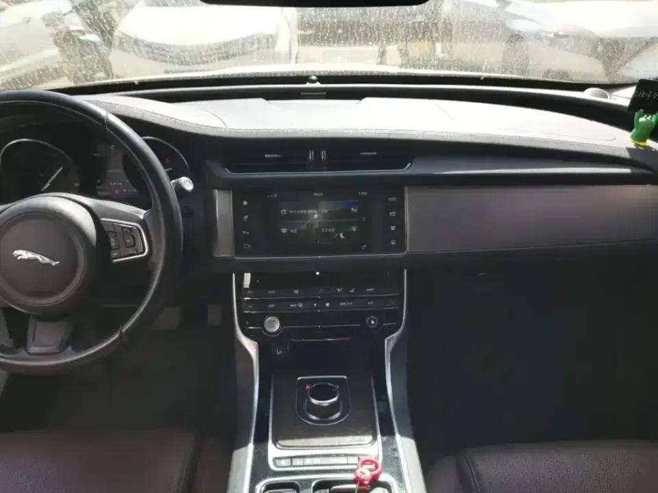 Jaguar XFL