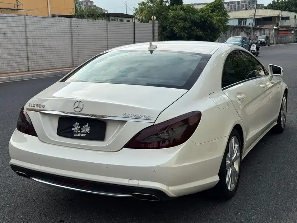 Mercedes-Benz CLS