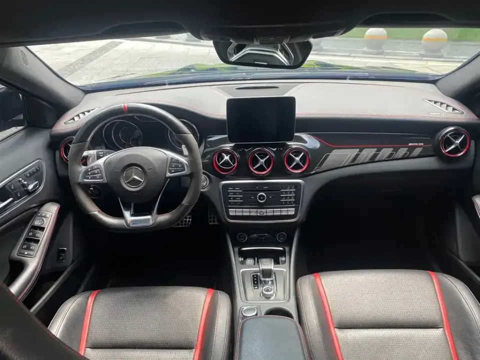 Mercedes-Benz GLA AMG