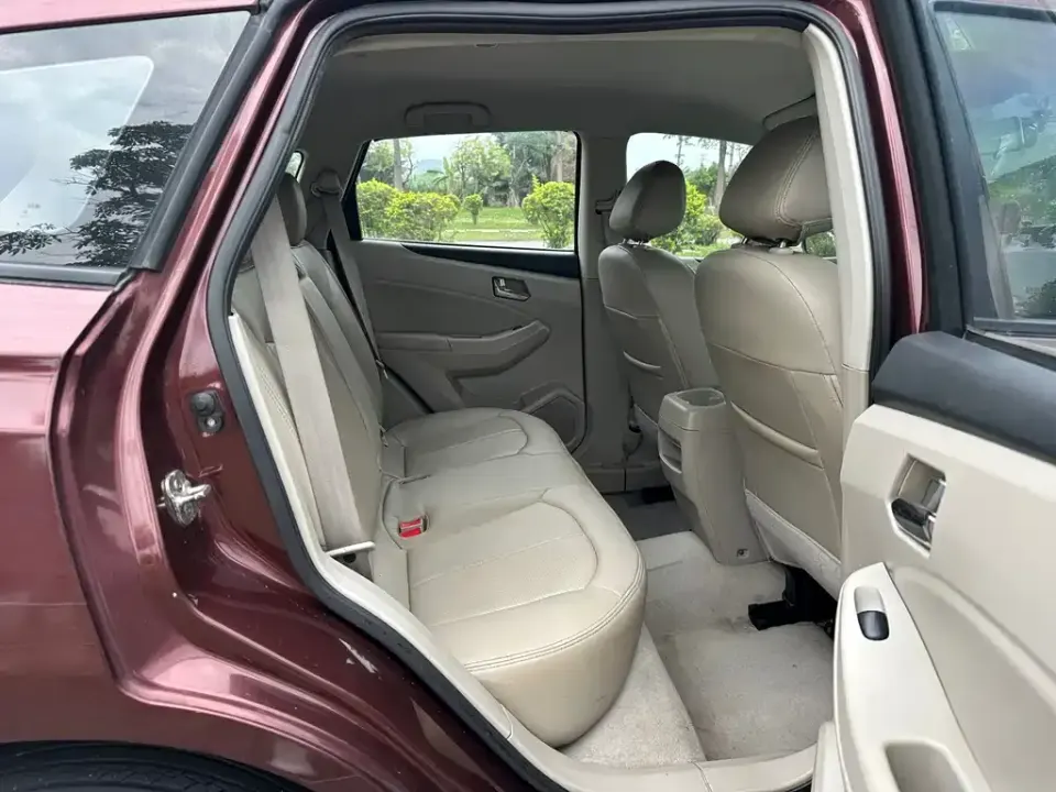 Venucia T70