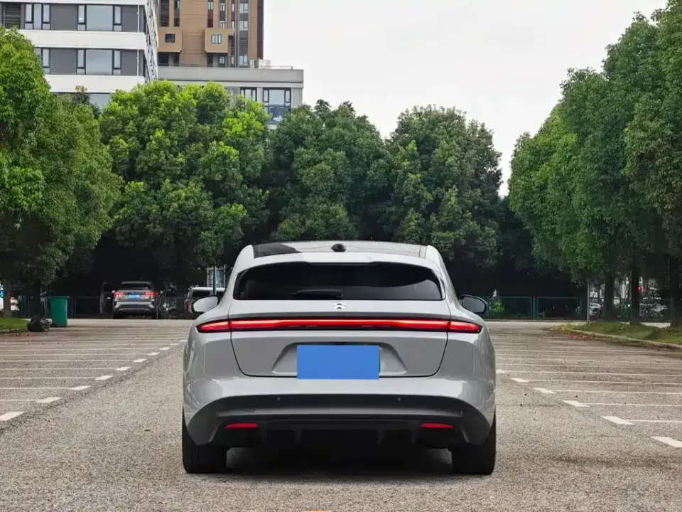 Nio ET5T