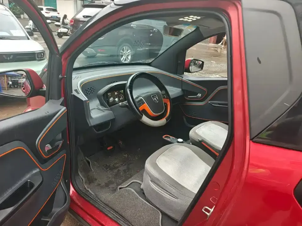Baojun E100