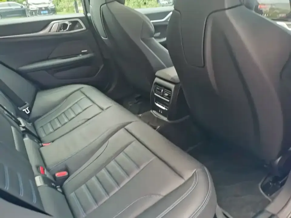 BMW i4 M