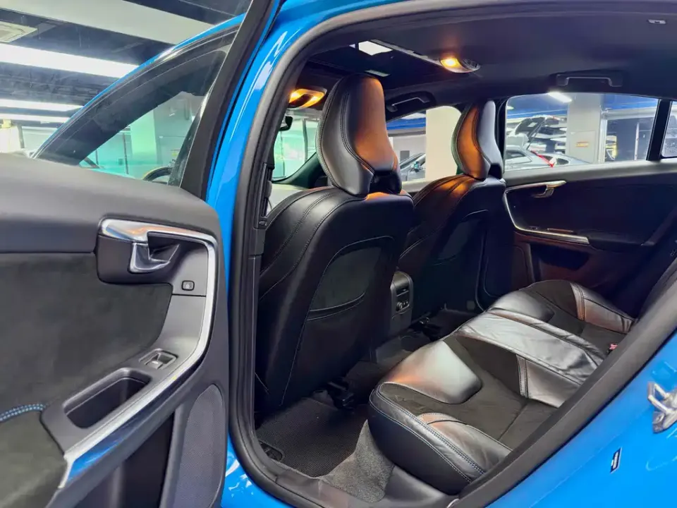 Volvo S60 (Import)