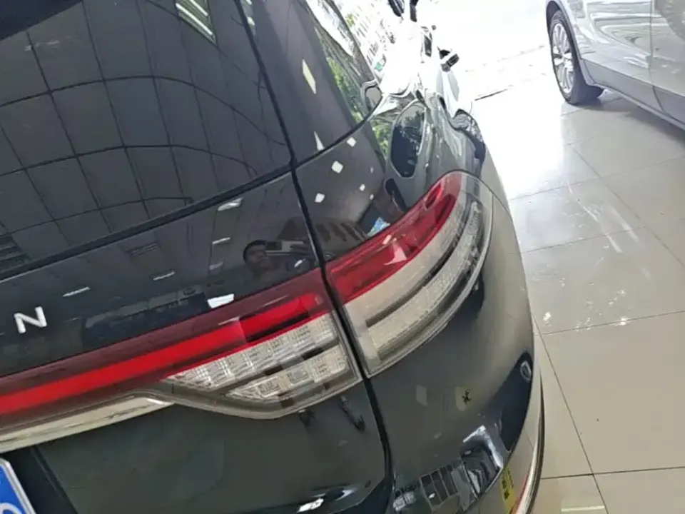 Lincoln Aviator (Import)