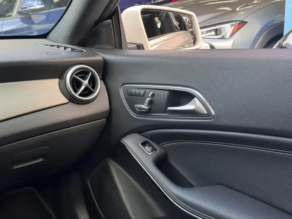 Mercedes-Benz CLA (Import)
