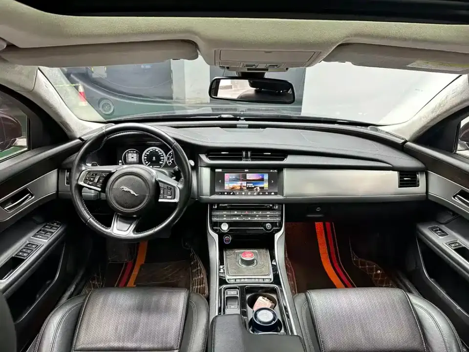Jaguar XFL