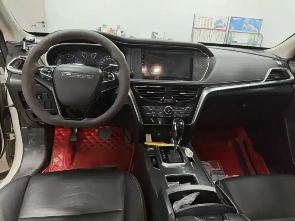Venucia T90