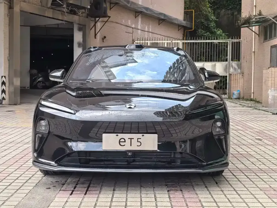 Nio ET5