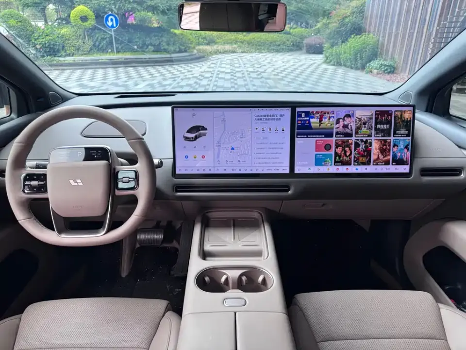 Li Li i6