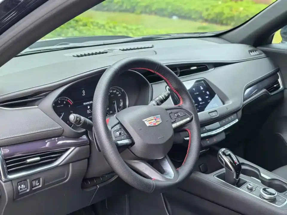 Cadillac XT4