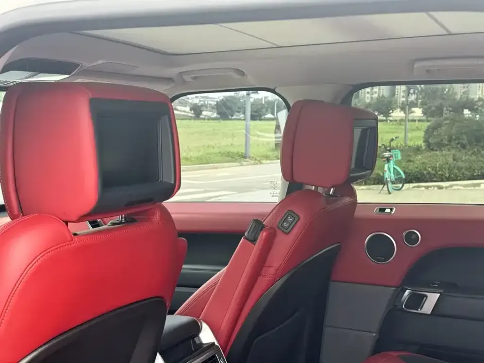 Land Rover Sport