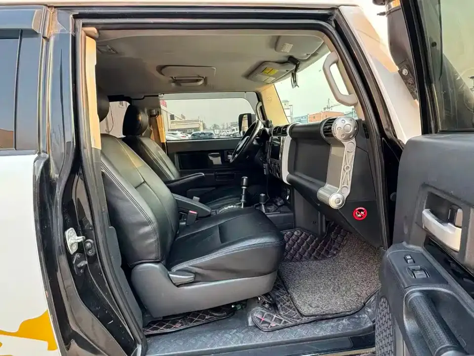 Toyota FJ Cruiser