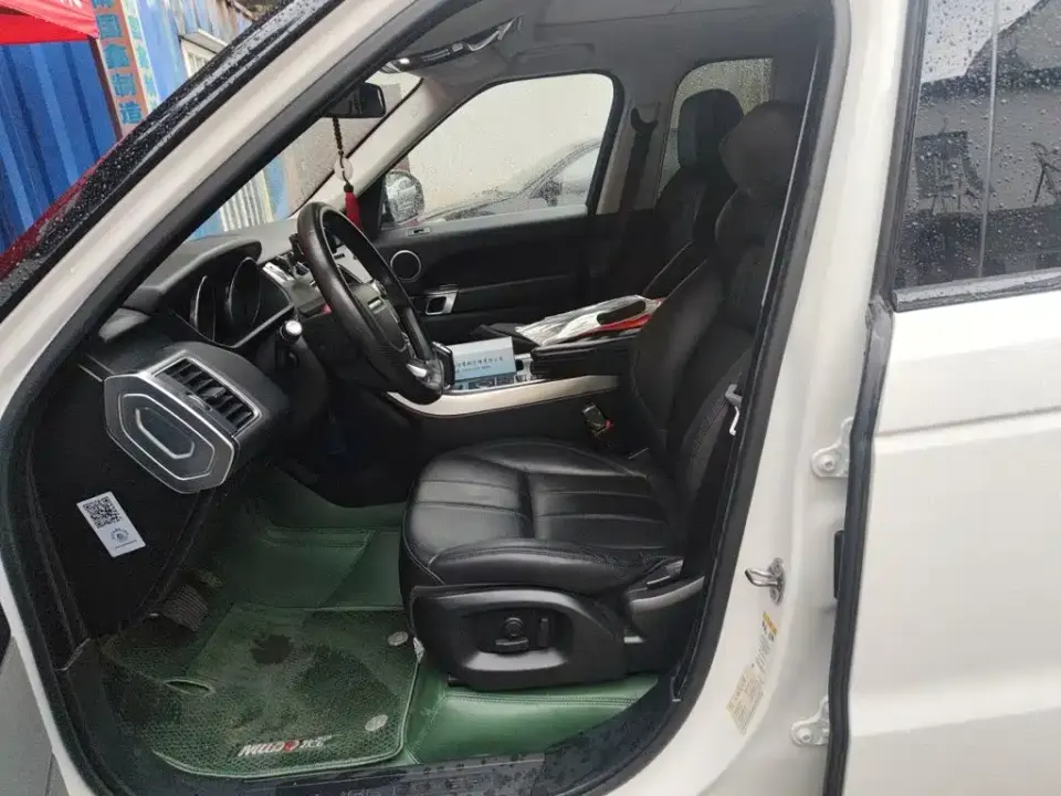 Land Rover Sport
