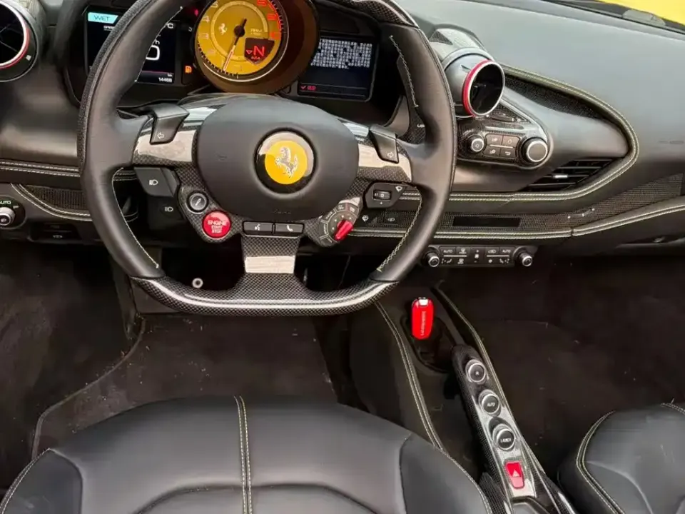 Ferrari F8