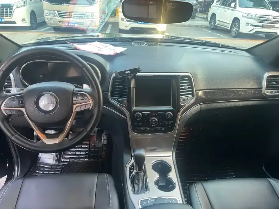 Jeep Grand Cherokee (Import)