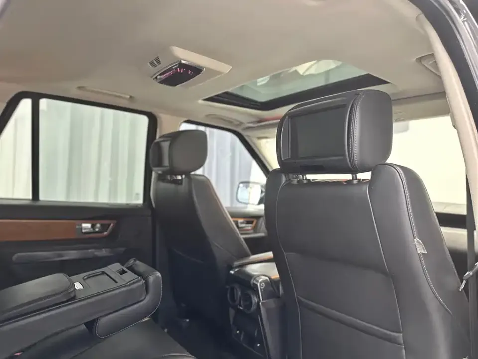 Land Rover Sport