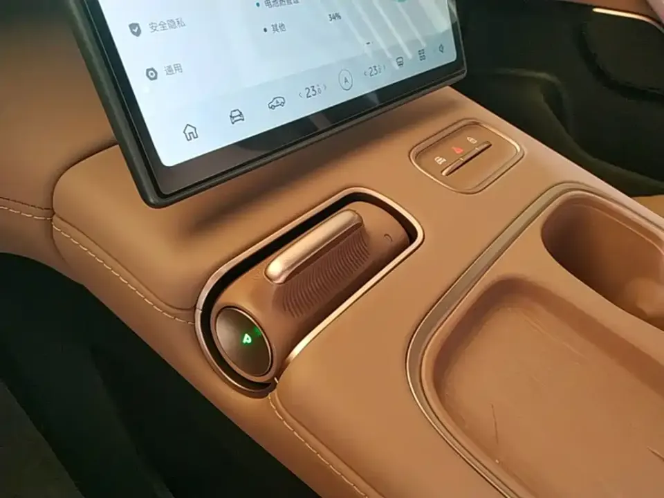Nio EC6