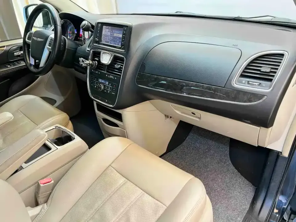 Chrysler Grand Voyager (Import)